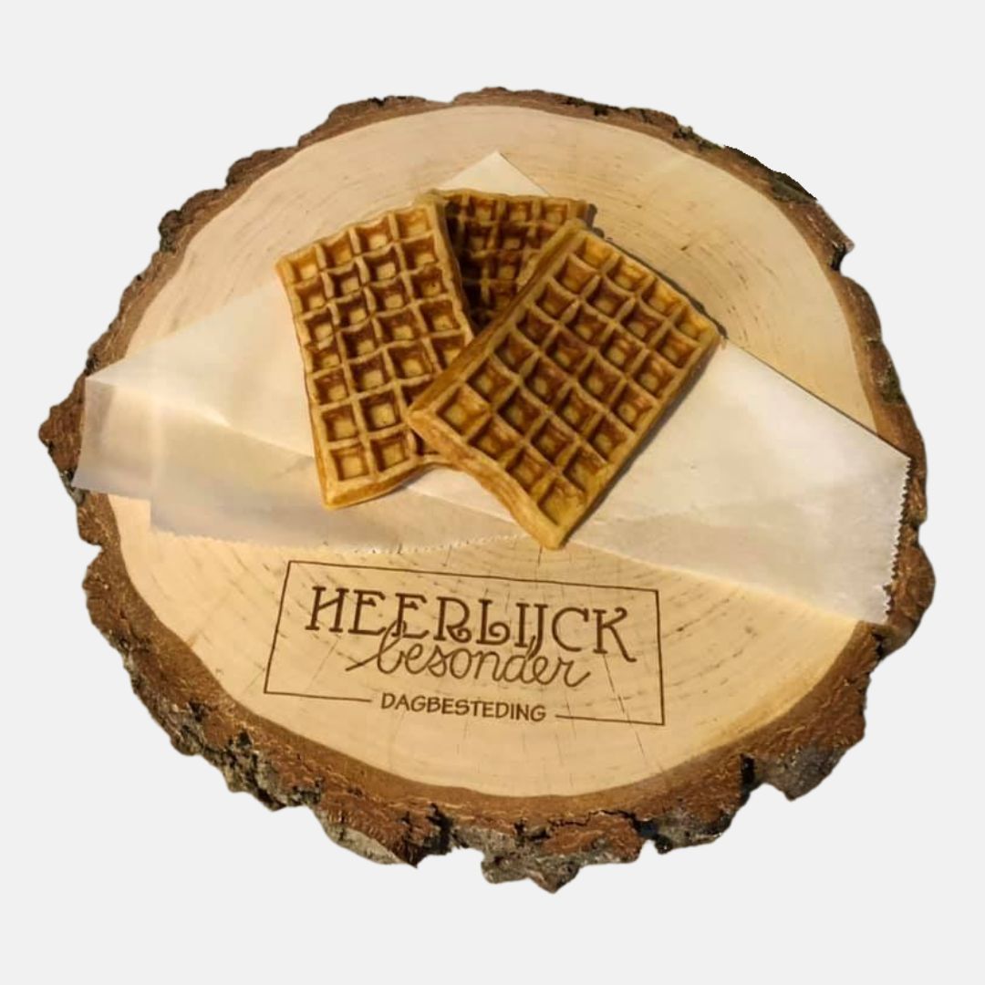 Houtschijven met gegraveerde tekst (1)