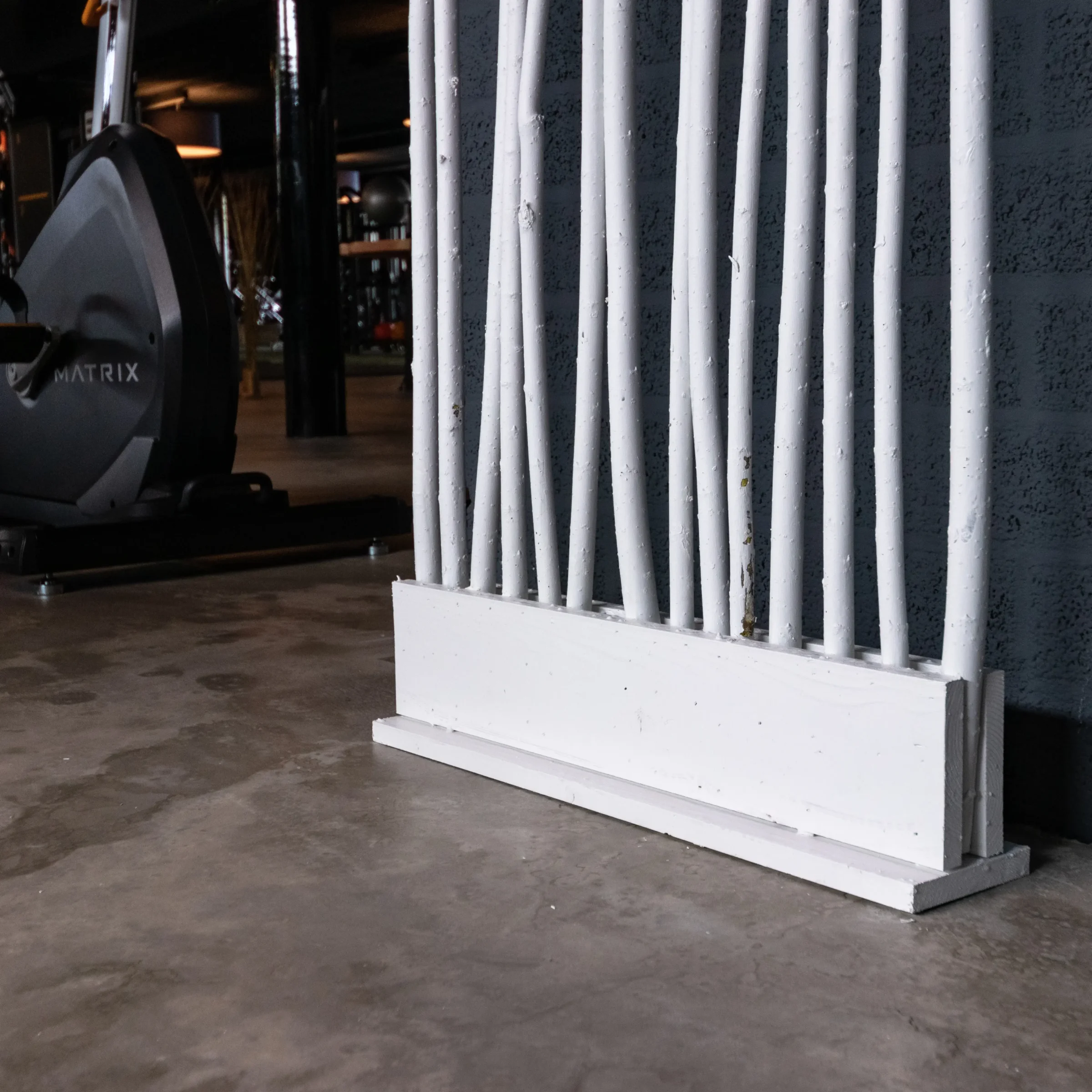 Wilgen Roomdivider Tavi Wit H165cm voet zijkant